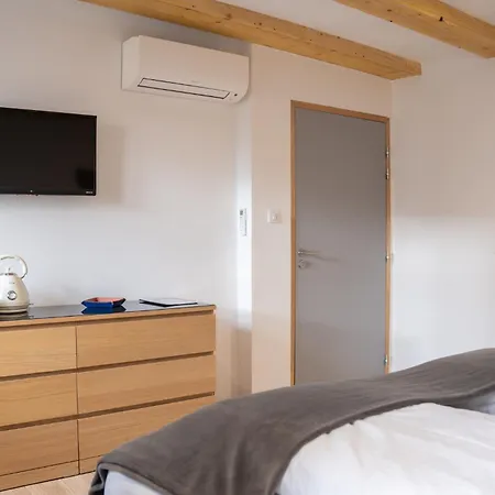 Деревянный коттедж Super Broussard Эгишем