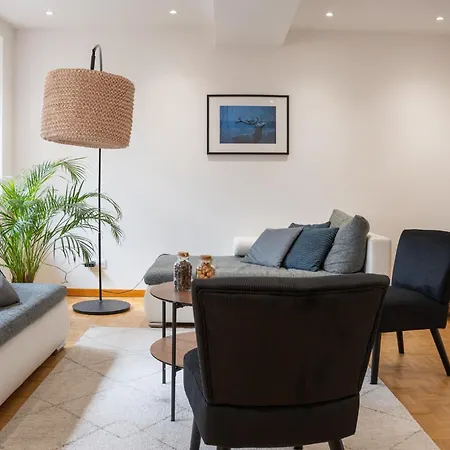 Super Broussard Деревянный коттедж *